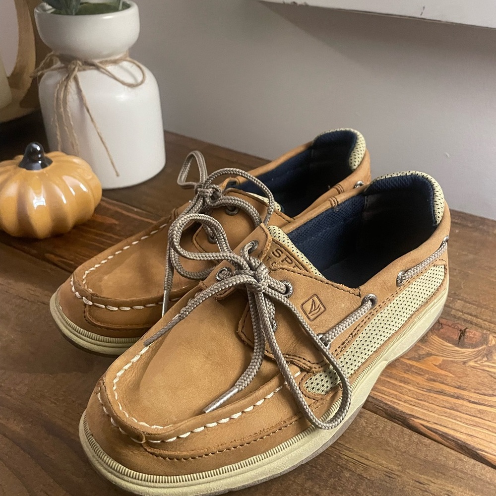 Sperry Lanyard boys size 2